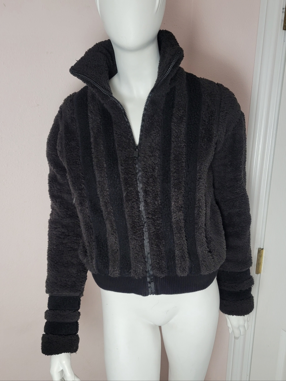 Athleta Black Striped Sherpa Fleece Zip-Up Jacket -Oversized Fit (Fits XXS-Smal)